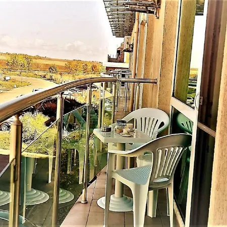 Apartment уютен близо до морето Igroeg